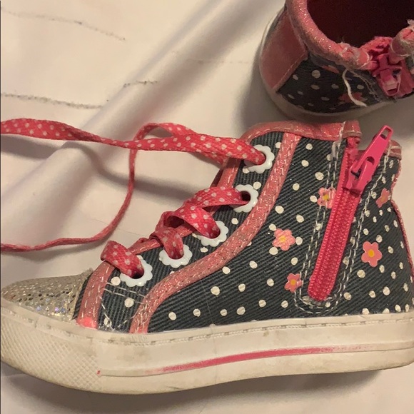 Minnie Mouse high top tennis - Picture 4 of 6